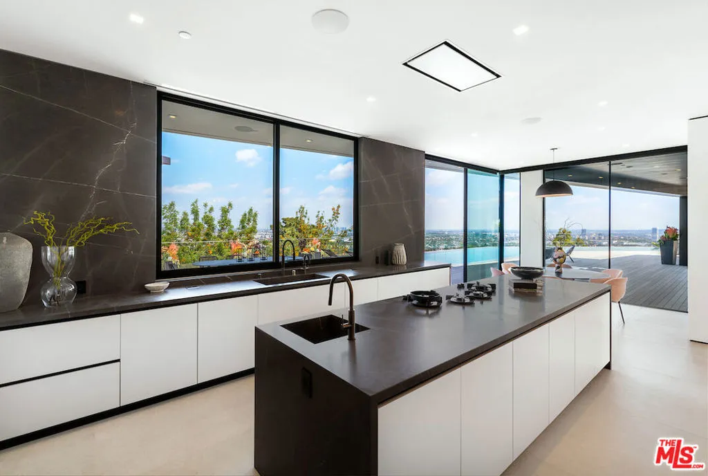 8116 Laurel View Drive, Los Angeles, California 90069 home-pic-15