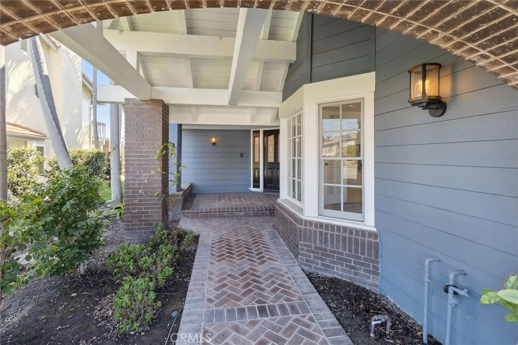 609 Calle Reata, San Clemente, California 92673 home-pic-3