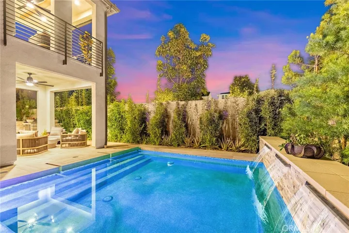 240 Amber Oak, Lake Forest, California 92630