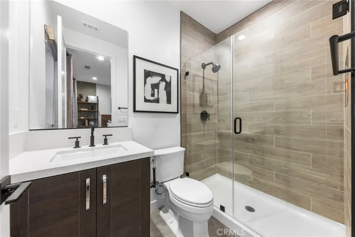 240 Amber Oak, Lake Forest, California 92630
