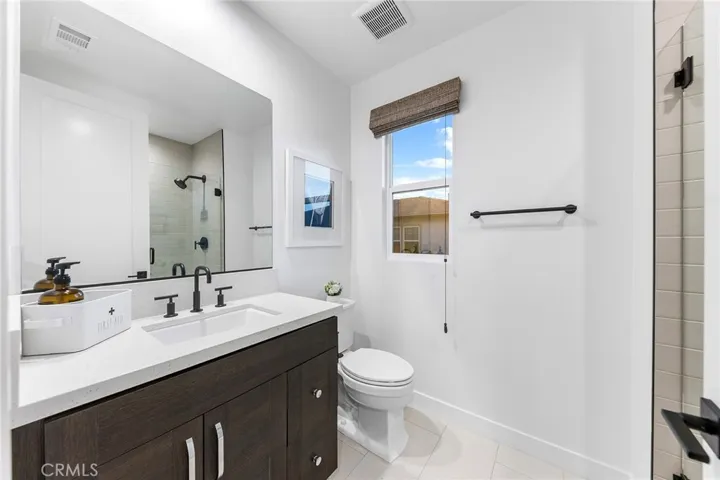 240 Amber Oak, Lake Forest, California 92630