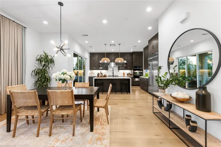 240 Amber Oak, Lake Forest, California 92630