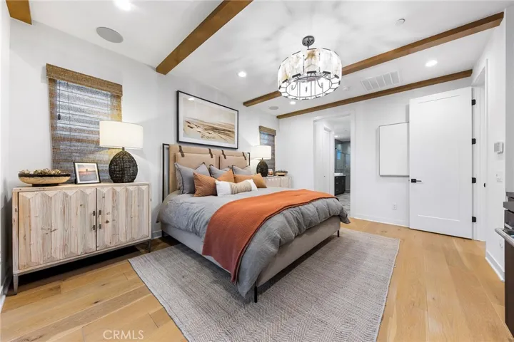 240 Amber Oak, Lake Forest, California 92630