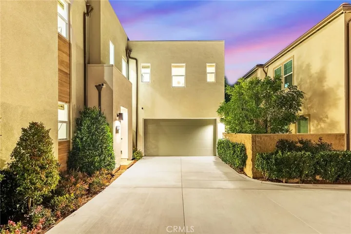 240 Amber Oak, Lake Forest, California 92630