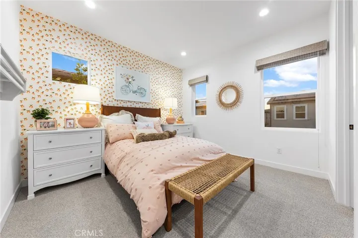 240 Amber Oak, Lake Forest, California 92630