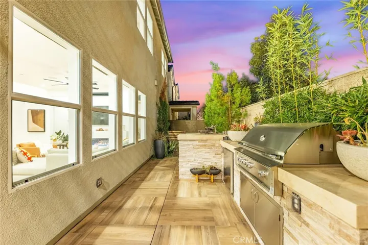 240 Amber Oak, Lake Forest, California 92630
