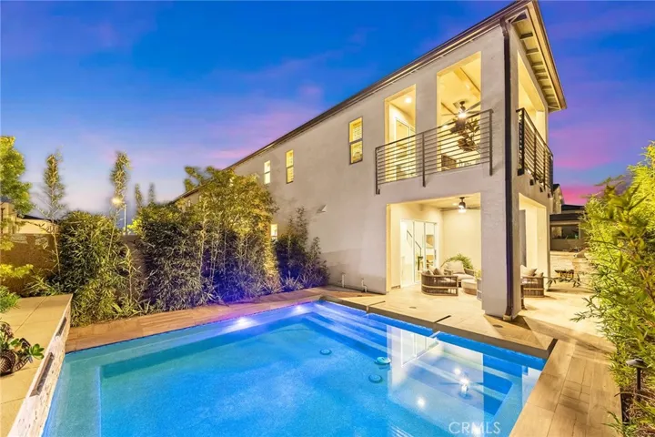 240 Amber Oak, Lake Forest, California 92630