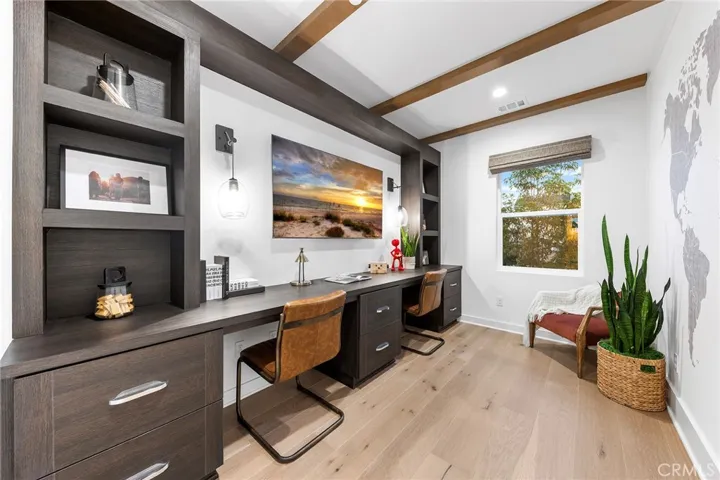 240 Amber Oak, Lake Forest, California 92630