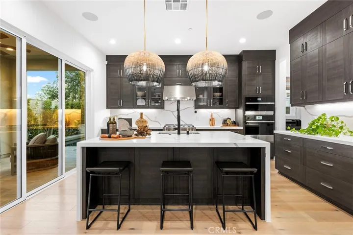 240 Amber Oak, Lake Forest, California 92630