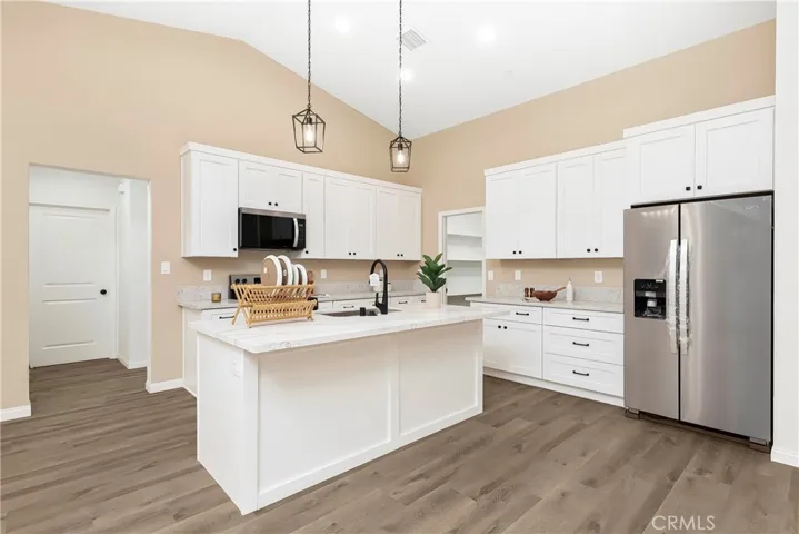 8692 Ironwood Avenue, California City, California 93505