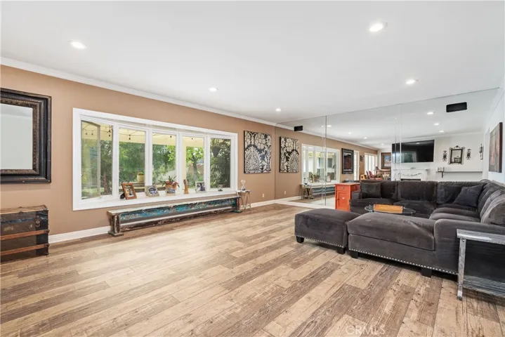 1154 La Jolla Drive, Thousand Oaks, California 91362