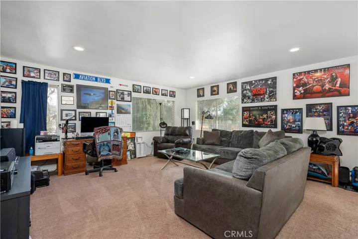 1154 La Jolla Drive, Thousand Oaks, California 91362