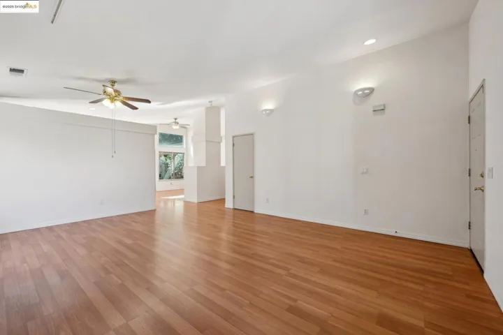 989 Ginkgo Pl, Windsor, California 95492