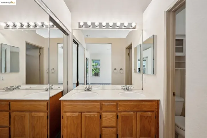 989 Ginkgo Pl, Windsor, California 95492