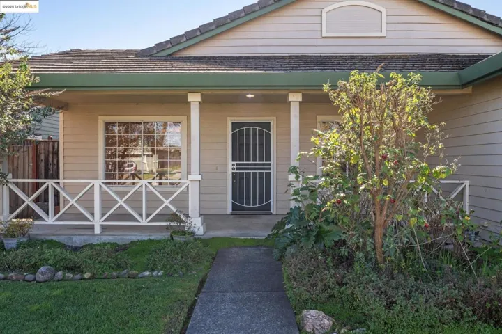 989 Ginkgo Pl, Windsor, California 95492