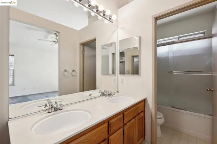 989 Ginkgo Pl, Windsor, California 95492