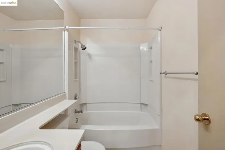 989 Ginkgo Pl, Windsor, California 95492