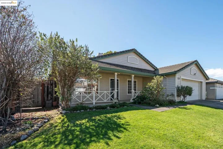 989 Ginkgo Pl, Windsor, California 95492