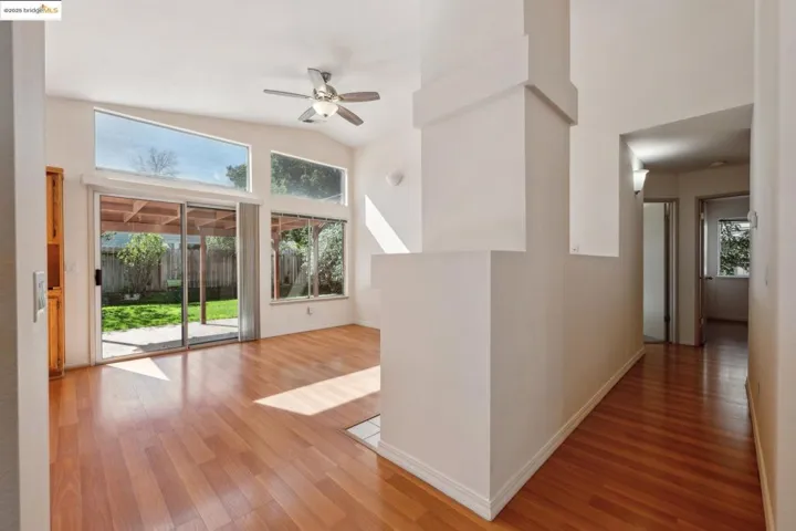 989 Ginkgo Pl, Windsor, California 95492