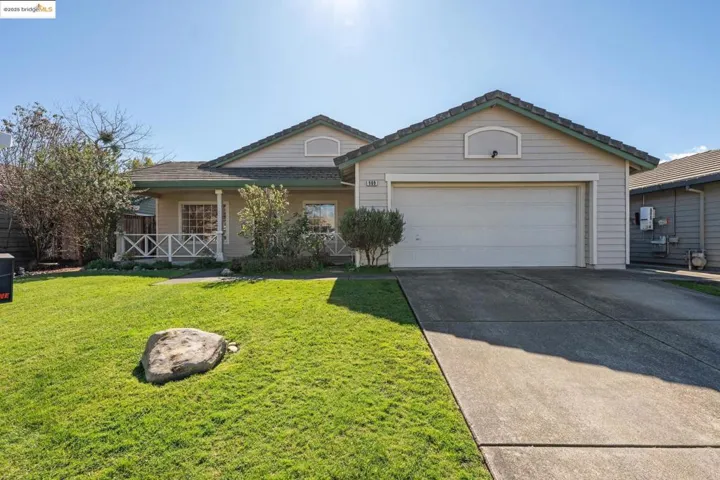 989 Ginkgo Pl, Windsor, California 95492