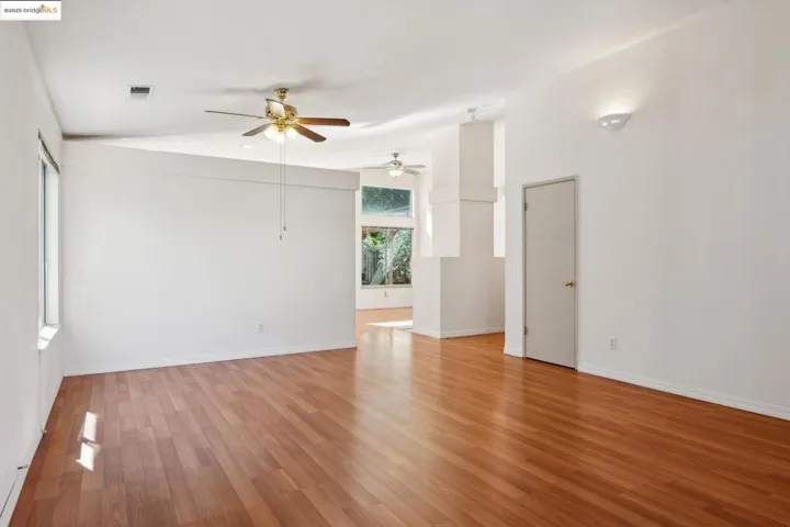 989 Ginkgo Pl, Windsor, California 95492