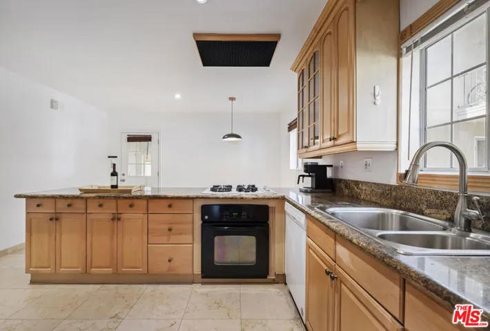 1749 N Kenmore Avenue, Los Angeles, California 90027