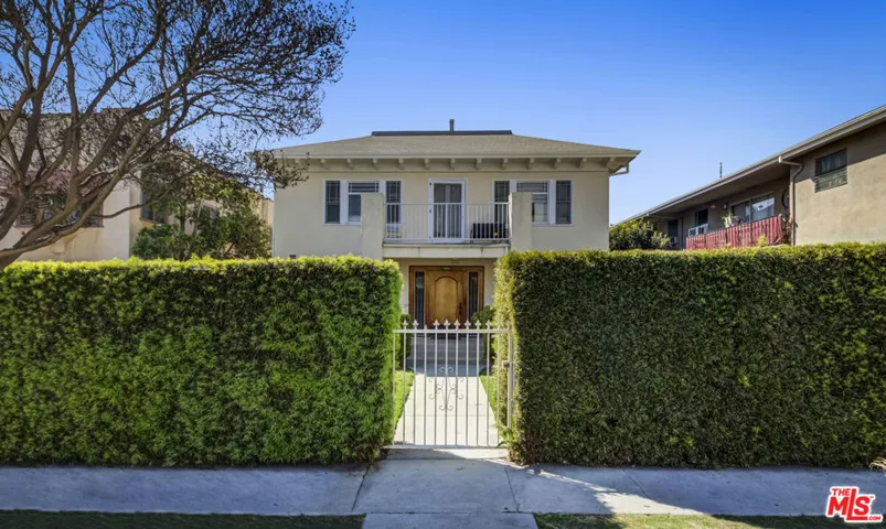 1749 N Kenmore Avenue, Los Angeles, California 90027