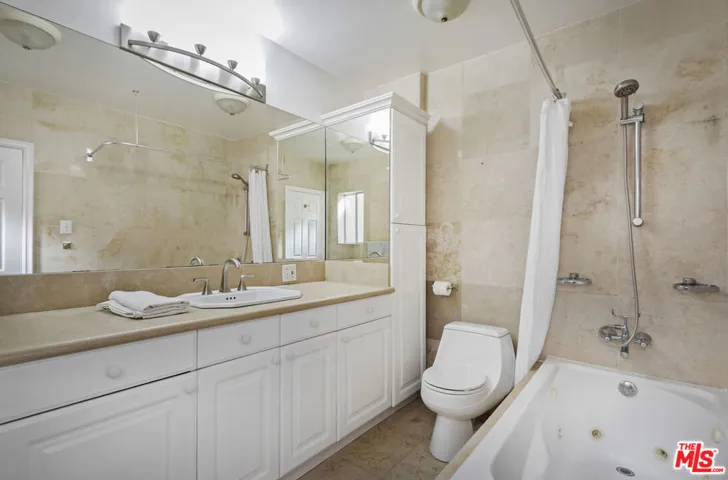 1749 N Kenmore Avenue, Los Angeles, California 90027