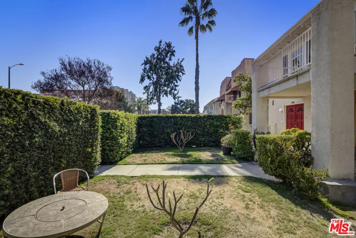 1749 N Kenmore Avenue, Los Angeles, California 90027