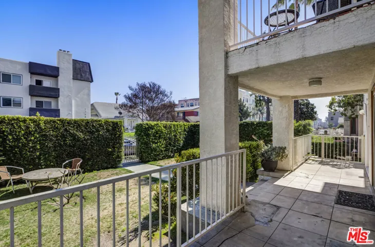 1749 N Kenmore Avenue, Los Angeles, California 90027