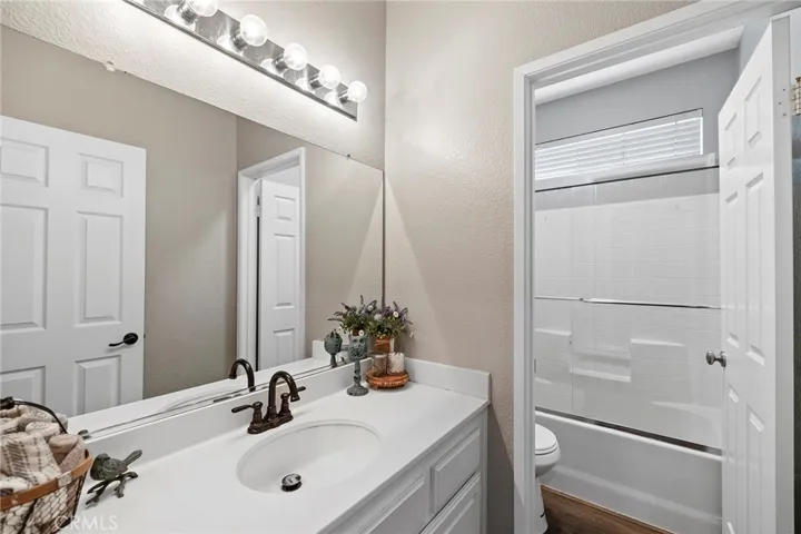 23453 Mountain Breeze Drive, Murrieta, California 92562