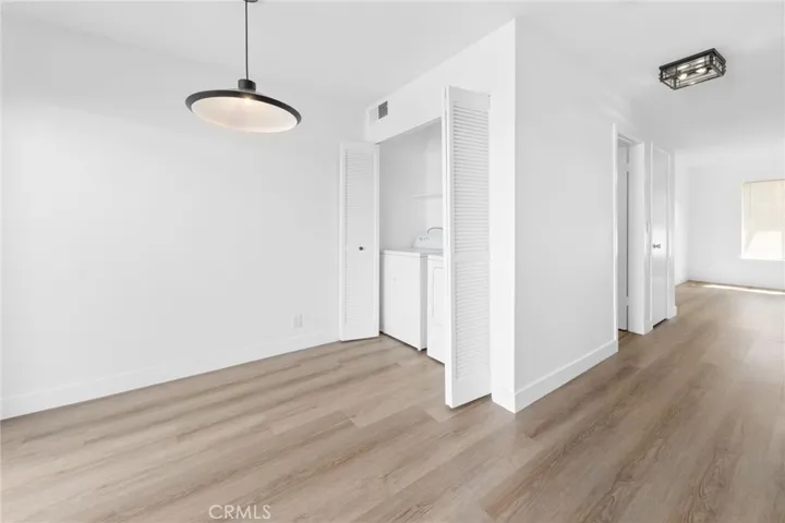 Washer/Dryer area