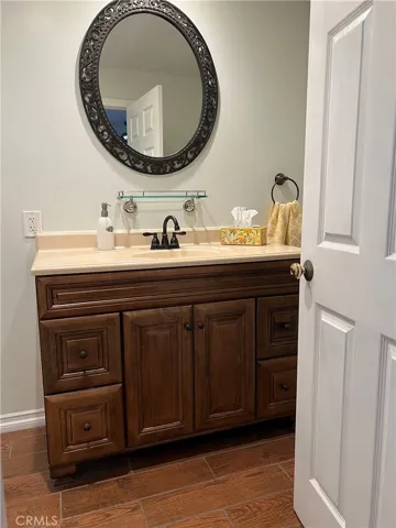 Bathroom vanity