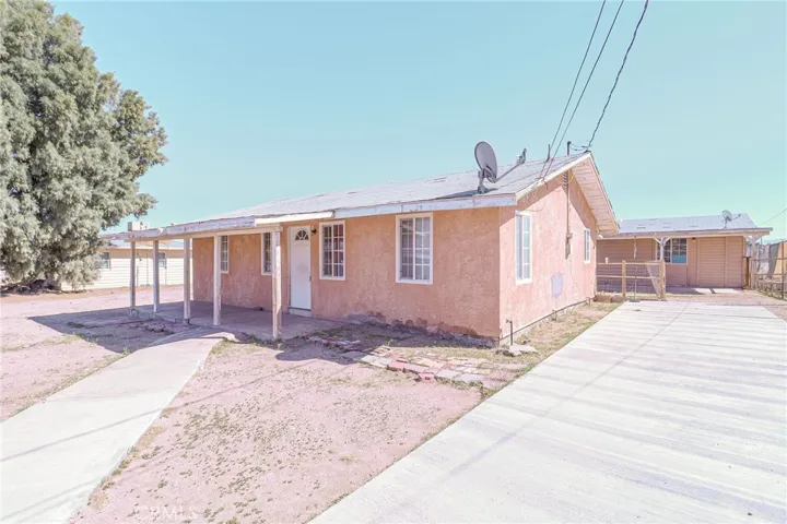 581 Victor Avenue, Barstow, California 92311