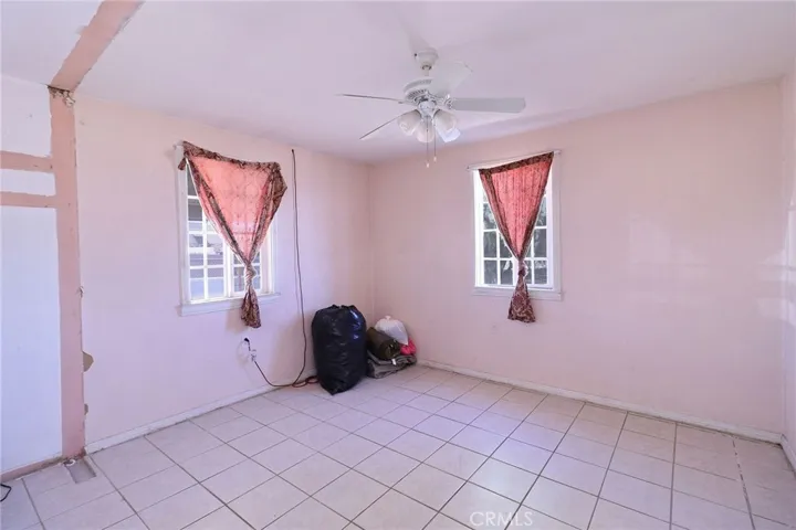 581 Victor Avenue, Barstow, California 92311