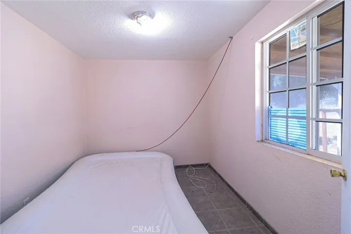 581 Victor Avenue, Barstow, California 92311
