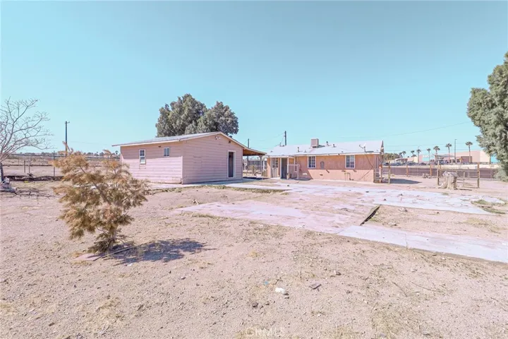 581 Victor Avenue, Barstow, California 92311
