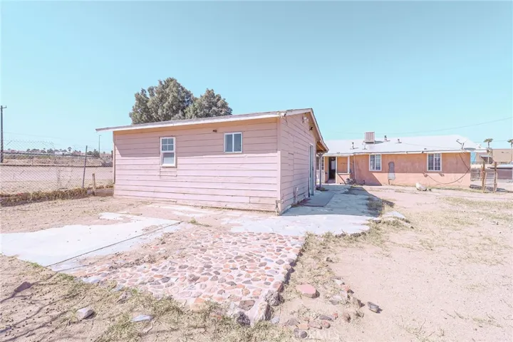 581 Victor Avenue, Barstow, California 92311