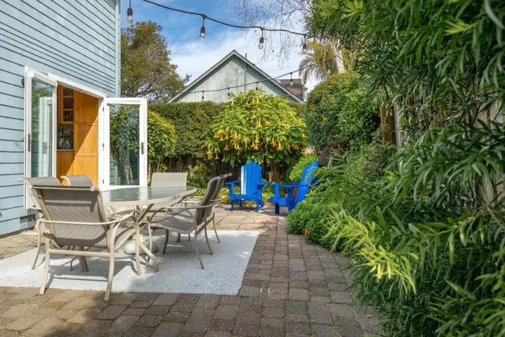 1600 49th Avenue, Capitola, California 95010