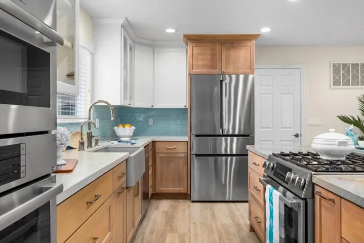 1600 49th Avenue, Capitola, California 95010