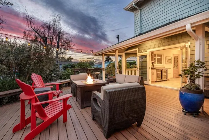 1600 49th Avenue, Capitola, California 95010