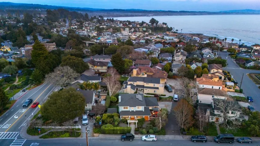 1600 49th Avenue, Capitola, California 95010