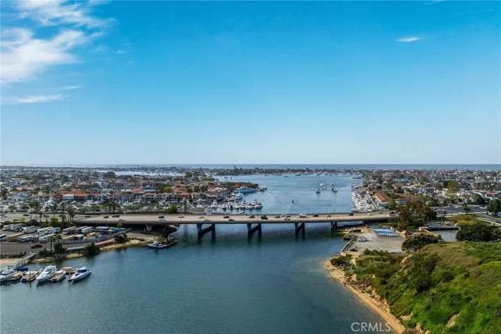 235 22nd Street, Costa Mesa, California 92627