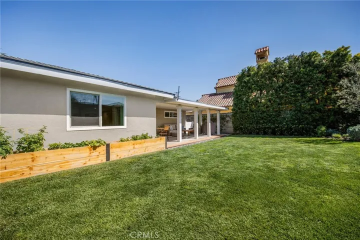 235 22nd Street, Costa Mesa, California 92627