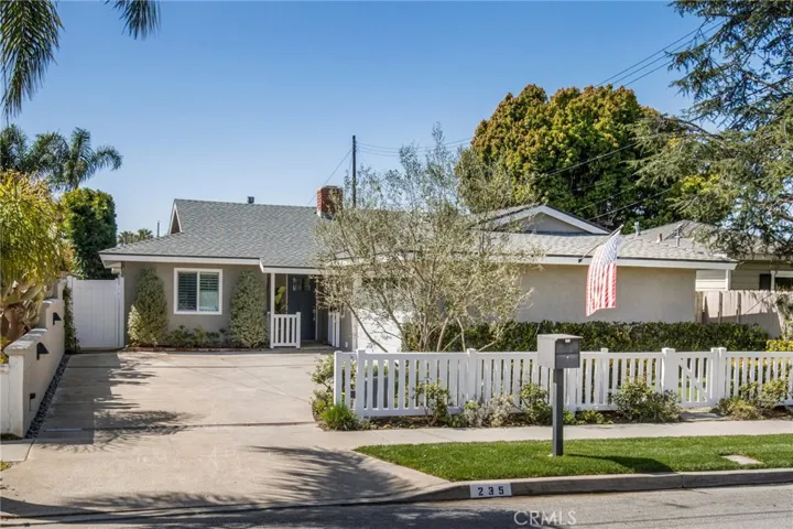 235 22nd Street, Costa Mesa, California 92627