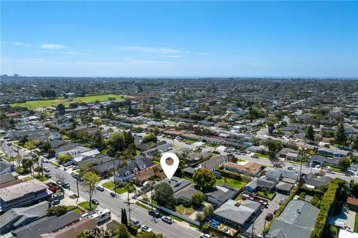 235 22nd Street, Costa Mesa, California 92627