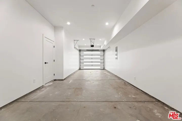 5118 Laurel Canyon Boulevard, Valley Village, California 91607