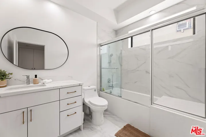 5118 Laurel Canyon Boulevard, Valley Village, California 91607