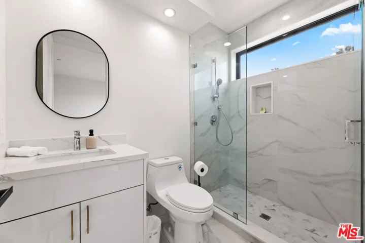 5118 Laurel Canyon Boulevard, Valley Village, California 91607