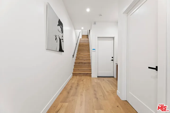 5118 Laurel Canyon Boulevard, Valley Village, California 91607